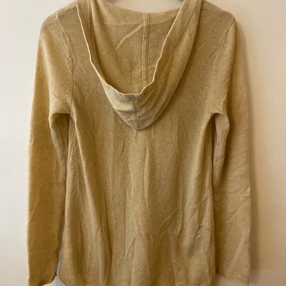 LILLY PULITZER 100% CASHMERE HOODED OVERSIZED SWEATER LIGHTWEIGHT GORGEOUS - Picture 6 of 9